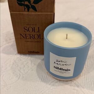 Siblings Soli Neroli Limited Edition
Forever Candle, Light Blue-New in Box